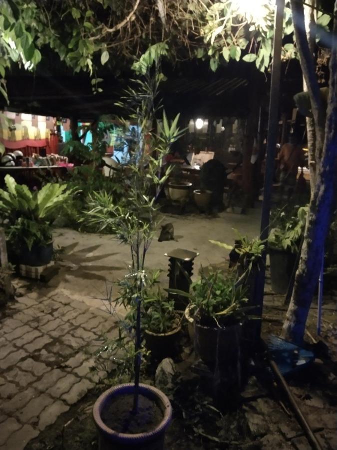 Nazri Nipah Camp Pangkor Hotel Kampung Teluk Nipah Exterior foto
